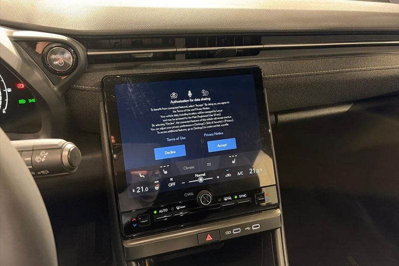 Lexus LBX bild 15