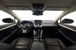 Lexus NX bild 14