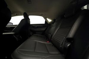 Lexus NX bild 13