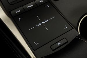 Lexus NX bild 29