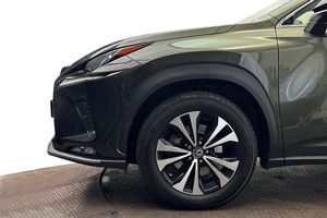 Lexus NX bild 10