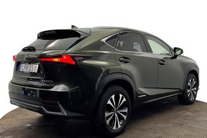 Lexus NX bild 6