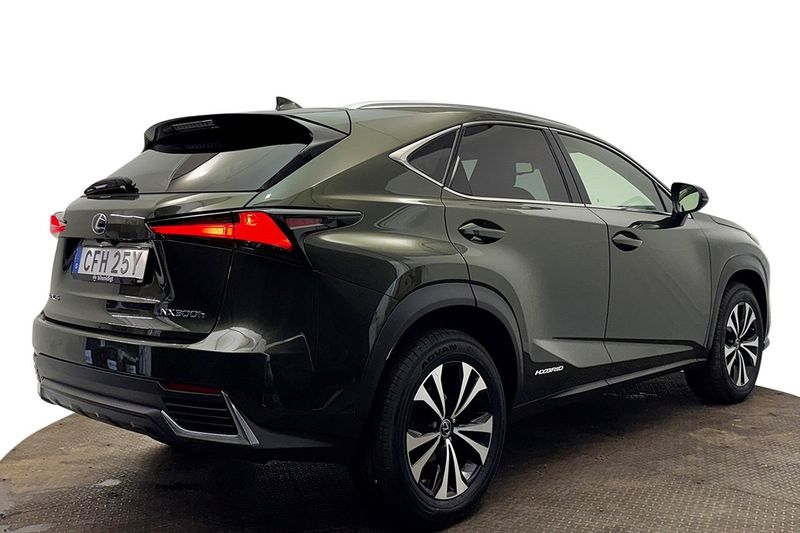 Lexus NX bild 6