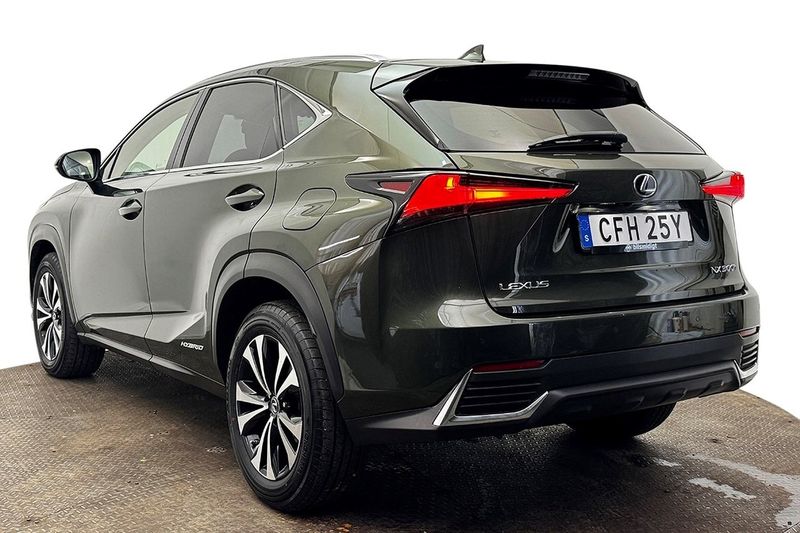 Lexus NX bild 9