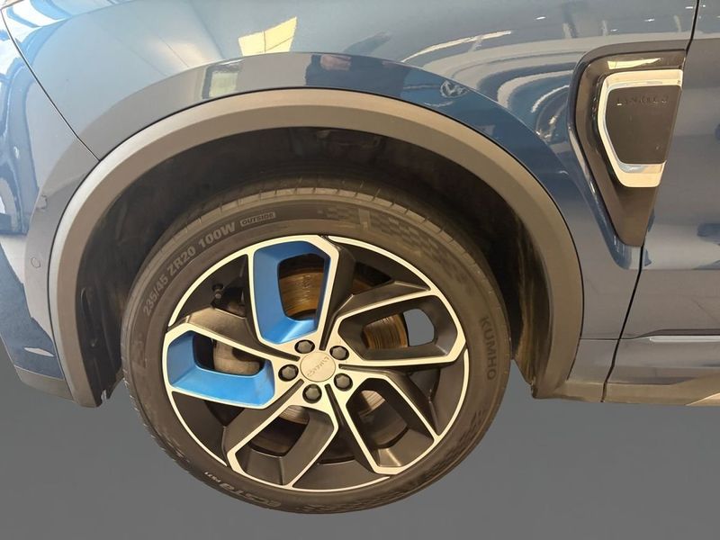 Lynk & Co 01 bild 14