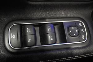 Mercedes CLA180 bild 13