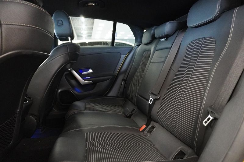 Mercedes CLA180 bild 14