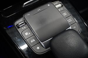 Mercedes CLA180 bild 9