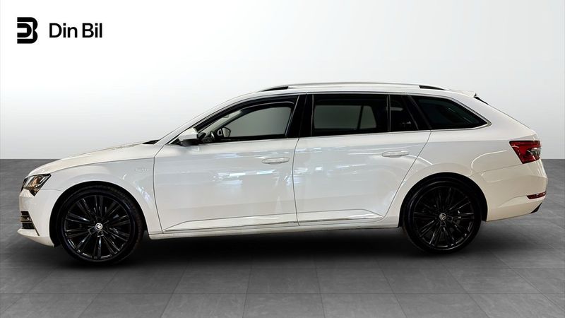 Skoda Superb bild 2