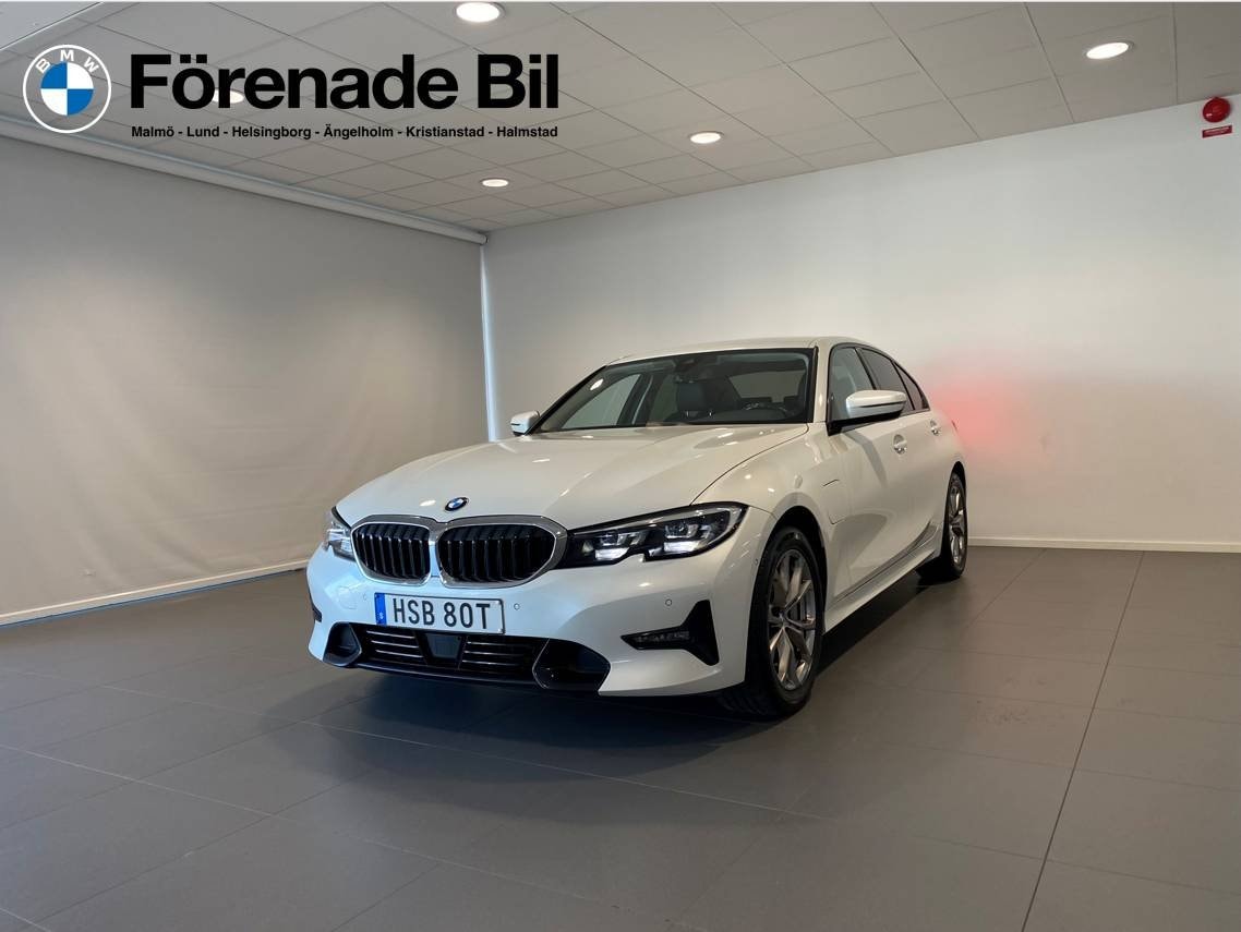 BMW 330