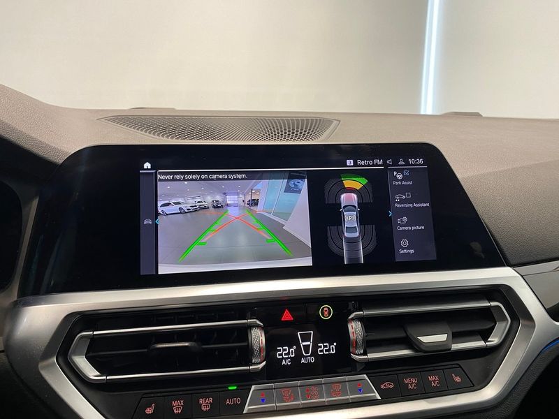BMW 330 bild 8