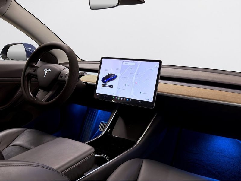 Tesla Model 3 bild 15