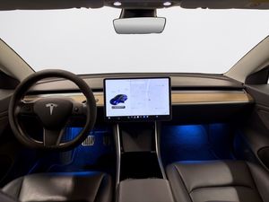Tesla Model 3 bild 10