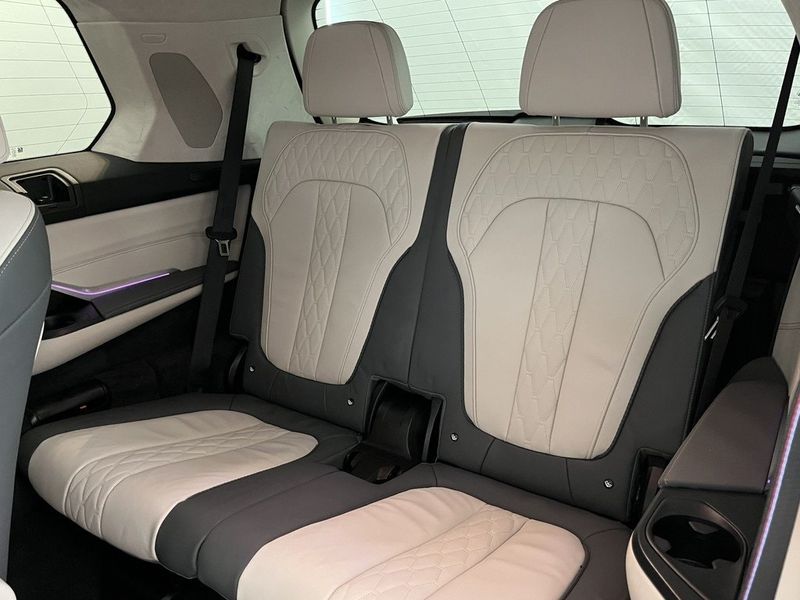 BMW X7 bild 13