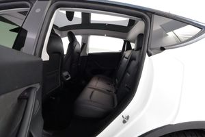 Tesla Model Y bild 12