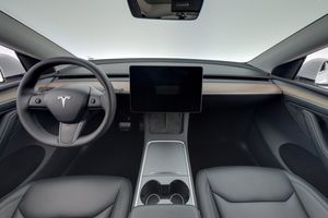 Tesla Model Y bild 13