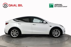 Tesla Model Y bild 5
