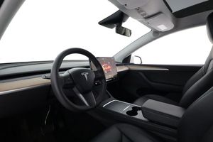 Tesla Model Y bild 11