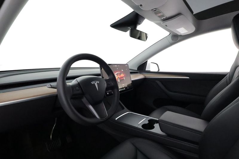 Tesla Model Y bild 11