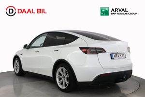 Tesla Model Y bild 8