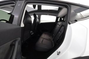 Tesla Model Y bild 12
