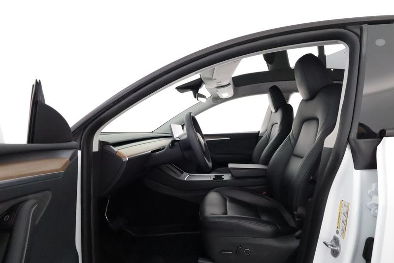 Tesla Model Y bild 10