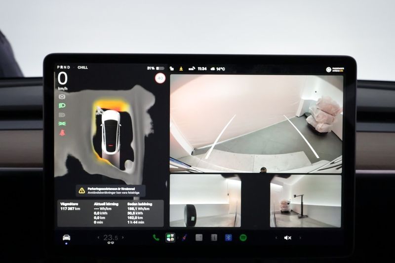 Tesla Model Y bild 21