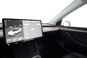 Tesla Model Y bild 22