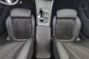 BMW 330 bild 14