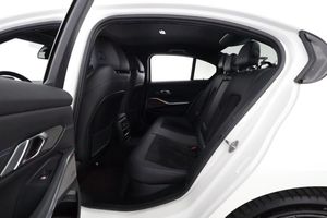 BMW 330 bild 12