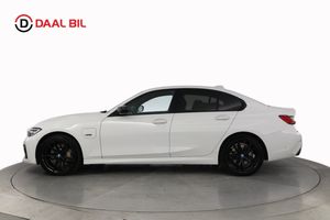 BMW 330 bild 9