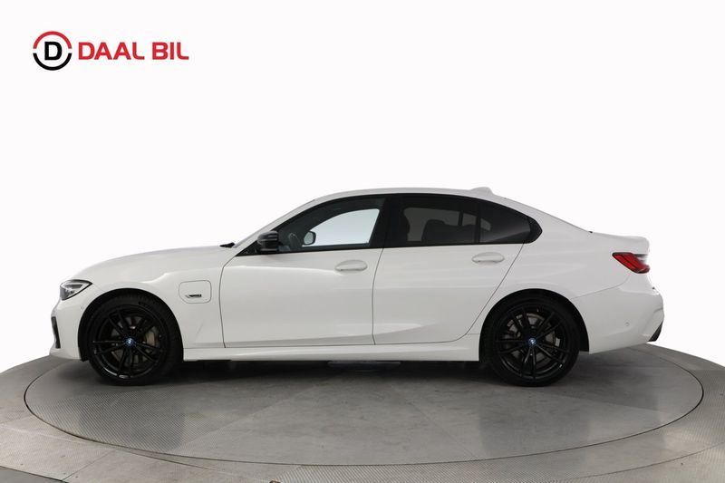 BMW 330 bild 9