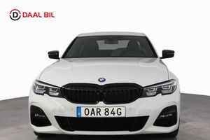 BMW 330 bild 2