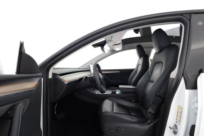 Tesla Model Y bild 10