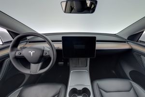 Tesla Model Y bild 13