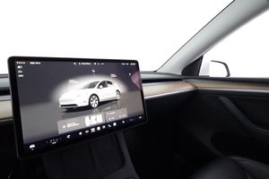 Tesla Model Y bild 21