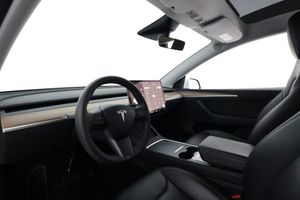 Tesla Model Y bild 11