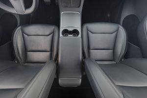 Tesla Model Y bild 14