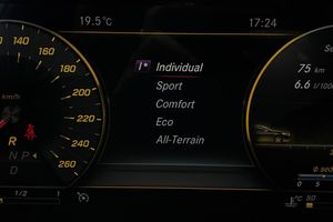 Mercedes E220 bild 25