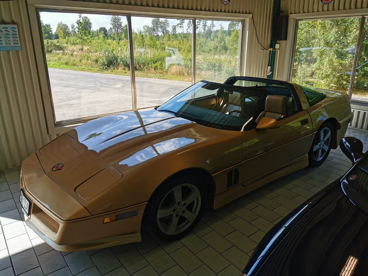 Vehicle image 27