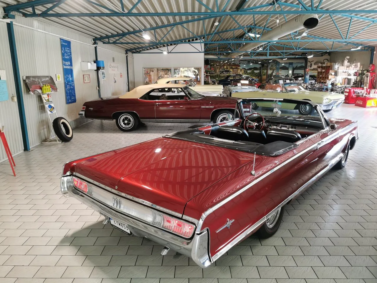 Vehicle image 19