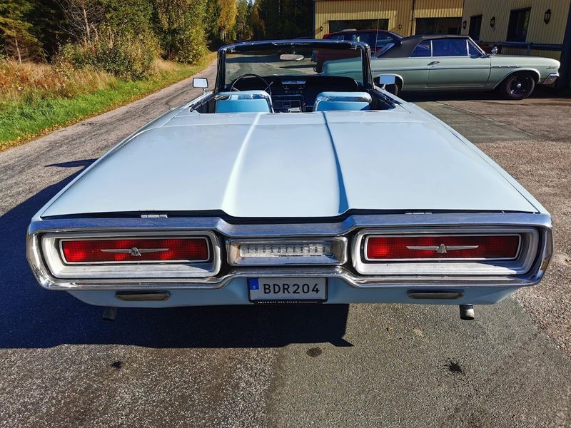 Ford Thunderbird bild 8