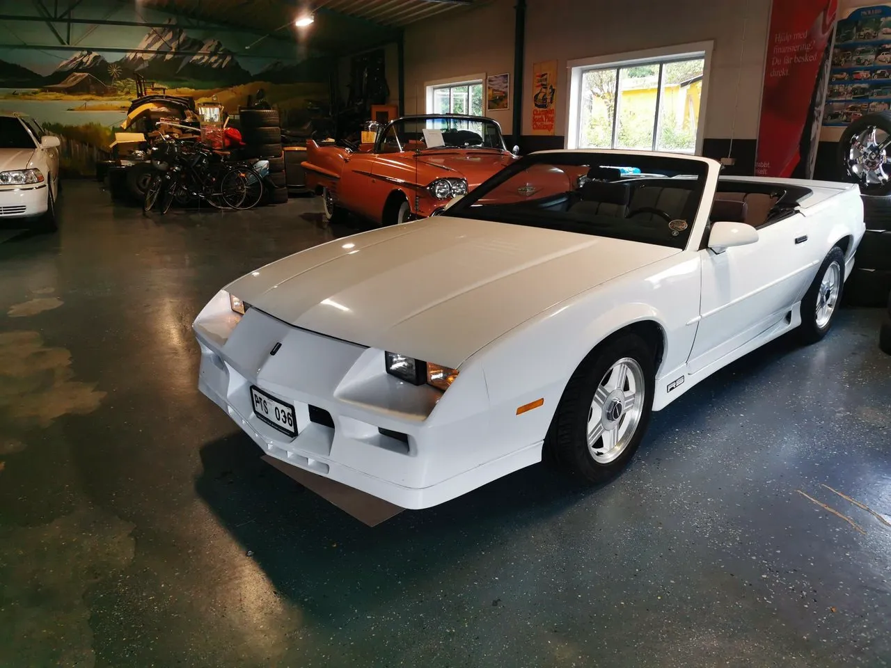Vehicle image 25