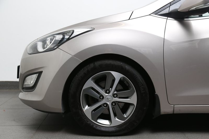 Hyundai i30 bild 8