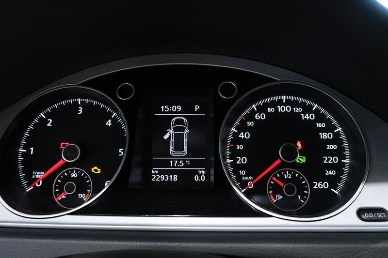 Volkswagen Passat bild 13