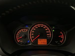Toyota Yaris bild 16