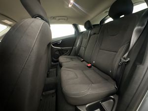 Volvo V40 bild 16