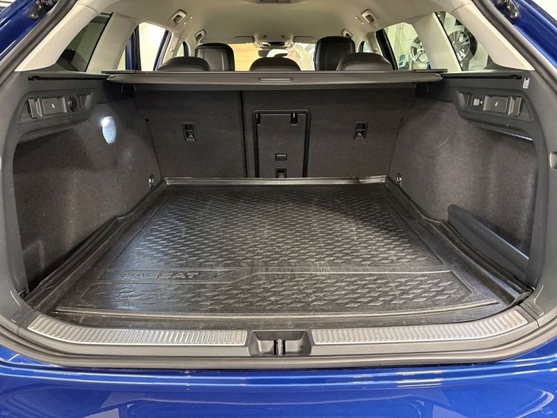 Volkswagen Passat bild 8