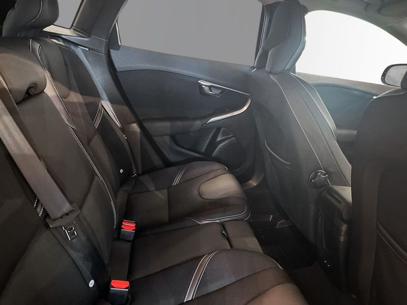 Volvo V40 bild 8