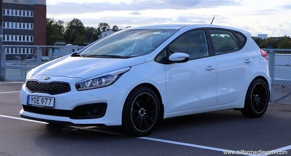 Kia Cee´d 1.6 GDI Automat Drag S/V-hjul Endast 5600 mil - 2018